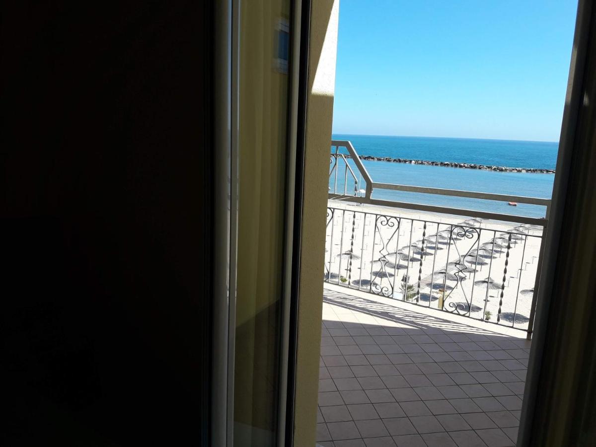 Hotel Villa Aurora Bellaria-Igea Marina Exterior photo
